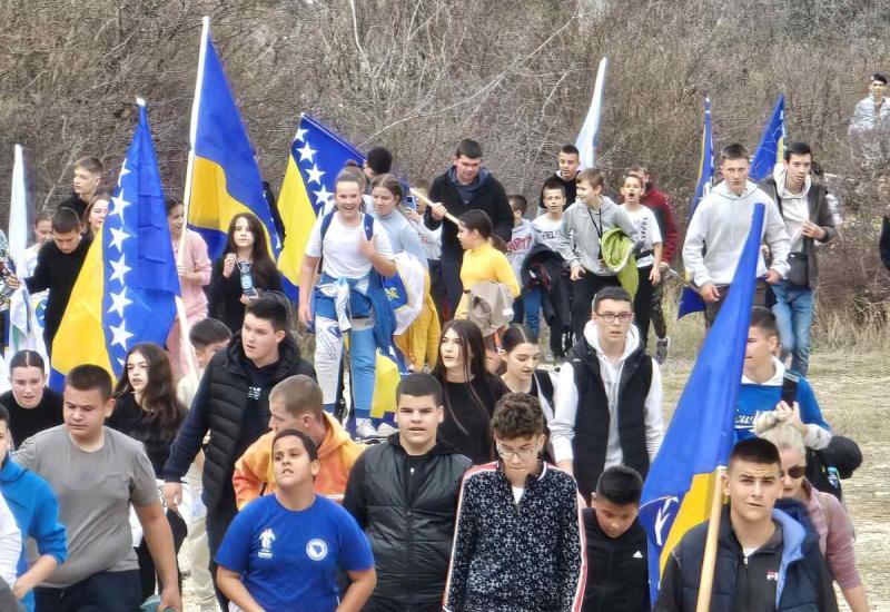 Mladi u Blagaju obilježili Dan neovisnosti BiH - Mladi u Blagaju obilježili Dan neovisnosti BiH